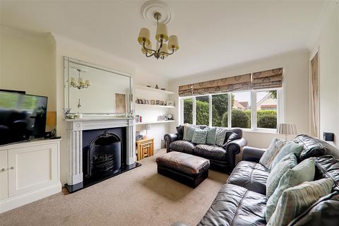 3 bedroom semi-detached house for sale, St. Wilfreds Road, Worthing