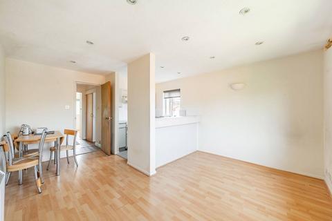 undefined, Gatting Close, Edgware, HA8