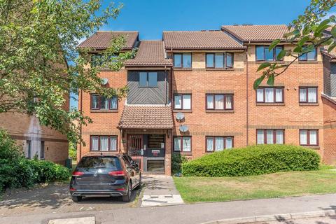 undefined, Gatting Close, Edgware, HA8