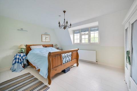2 bedroom end of terrace house for sale, Langford Close, Acton, London, W3