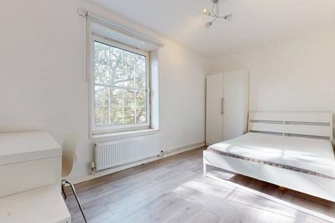 4 bedroom flat to rent, Hornby House,Clayton Street, LONDON, SE11