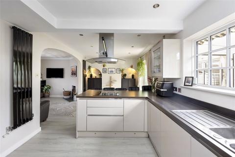 34 Blacksmiths Crescent, Sompting, Lancing, BN15 0BX