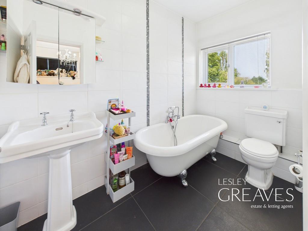 En Suite Bathroom