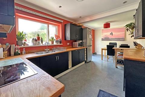 3 bedroom semi-detached house for sale, Mount Wear Square, Exeter