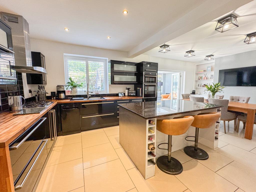 Kitchen 4
