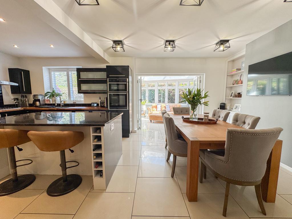 Kitchen breakfast open plan 2