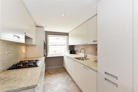 2 bedroom flat to rent, Erskine House, 59 Davies Street, Mayfair, W1