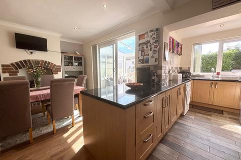 5 Fieldway, Clayton, Bradford, BD14 6RP