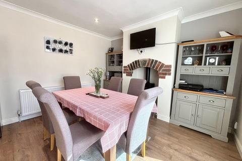 5 Fieldway, Clayton, Bradford, BD14 6RP