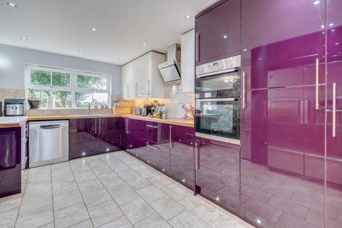undefined, Cambridge Chase, Gomersal