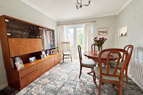 undefined, The Gardens, Kenilworth