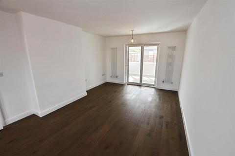 3 bedroom semi-detached house for sale, Waverley Gardens, Stamford