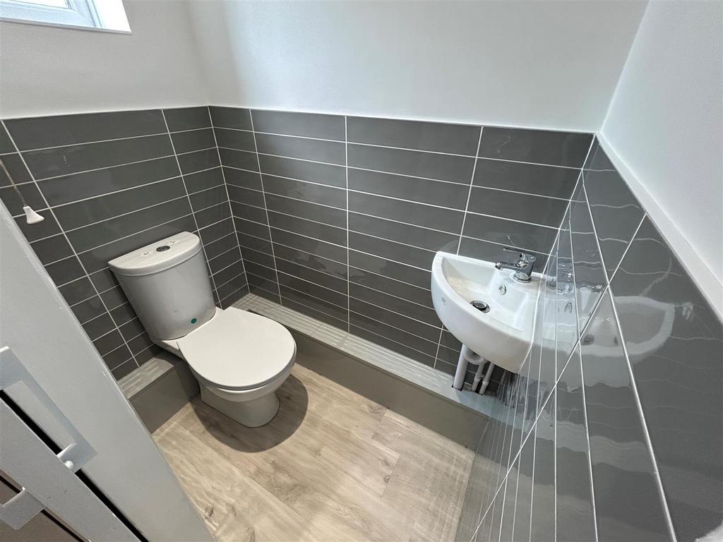 Utility Room / WC