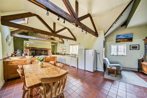 Hare Cottage New Buildings, Sandford, Crediton, EX17 4PW