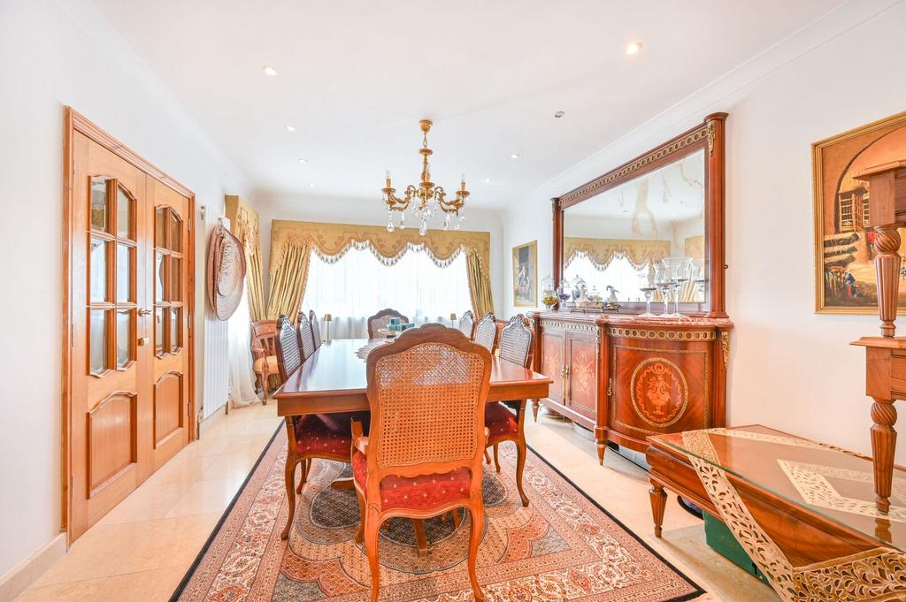 Dining room