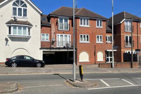2 bedroom apartment for sale, Rickmansworth Road, Northwood