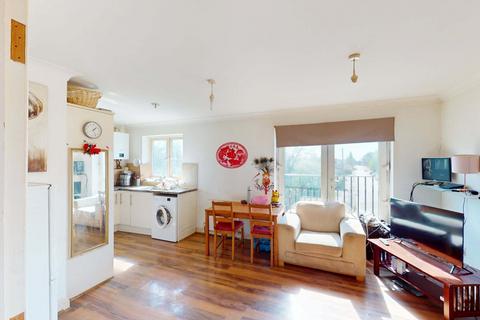 2 bedroom apartment for sale, Rickmansworth Road, Northwood
