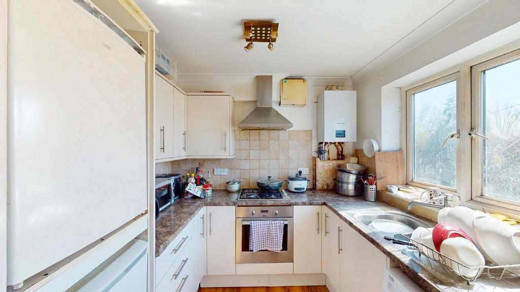 Kitchen - Bina Court.jpeg