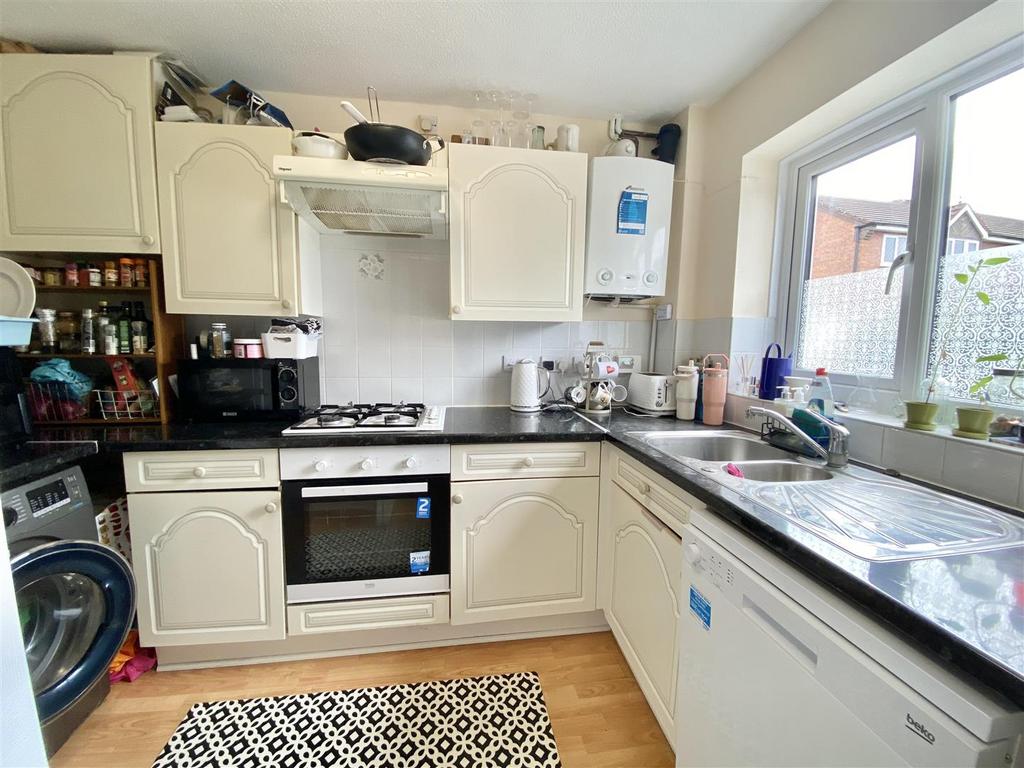 7 Barkstone dr-11.jpg