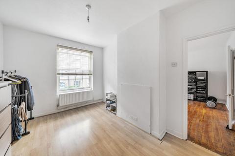 2 bedroom flat for sale, Kennington Road, Kennington, London, SE11