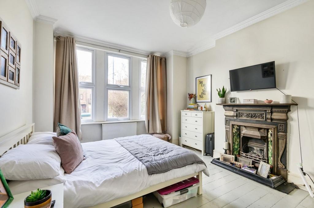 Apartment in London - View 2