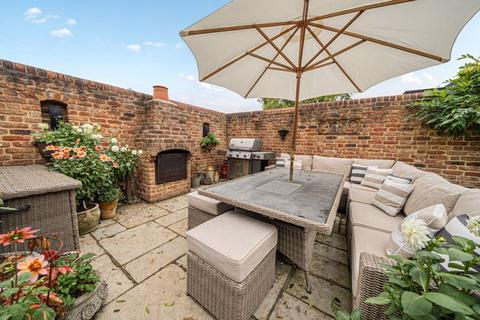 4 bedroom character property for sale, Stane Street, Pulborough