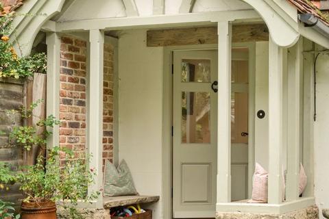 4 bedroom character property for sale, Stane Street, Pulborough