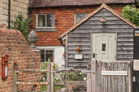 4 bedroom character property for sale, Stane Street, Pulborough