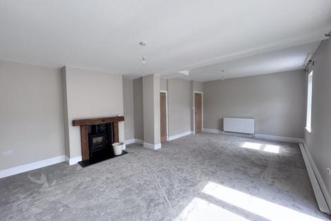 3 bedroom semi-detached house to rent, Park Street, Abergavenny