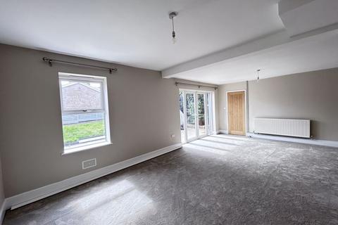 3 bedroom semi-detached house to rent, Park Street, Abergavenny