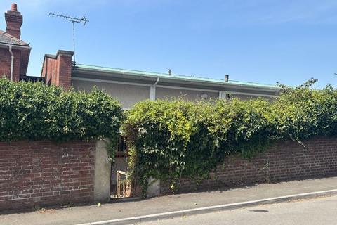 3 bedroom terraced bungalow for sale, Chapel Road, Abergavenny