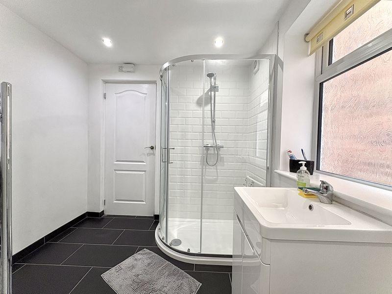 Downstairs shower