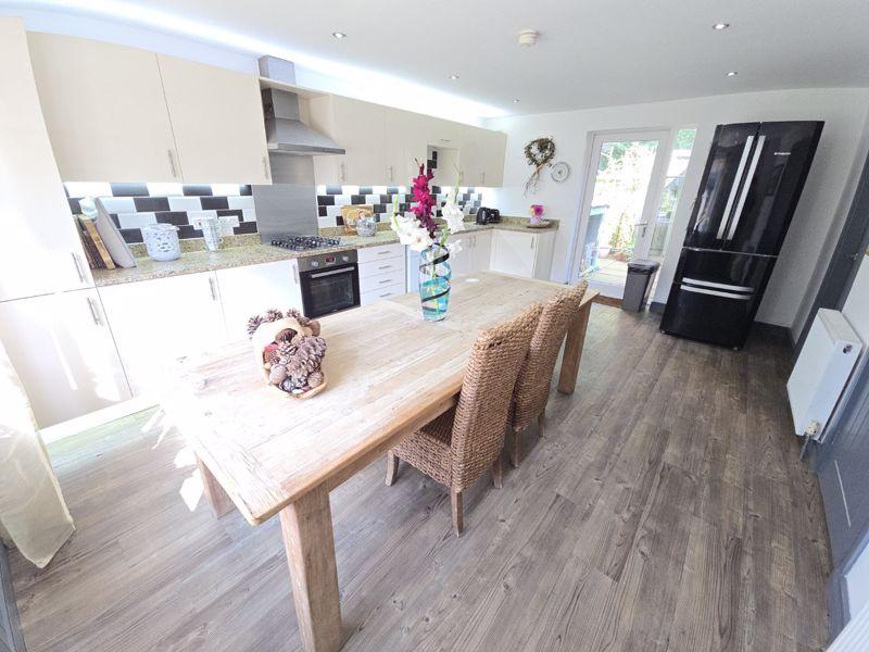Kitchen / Diner