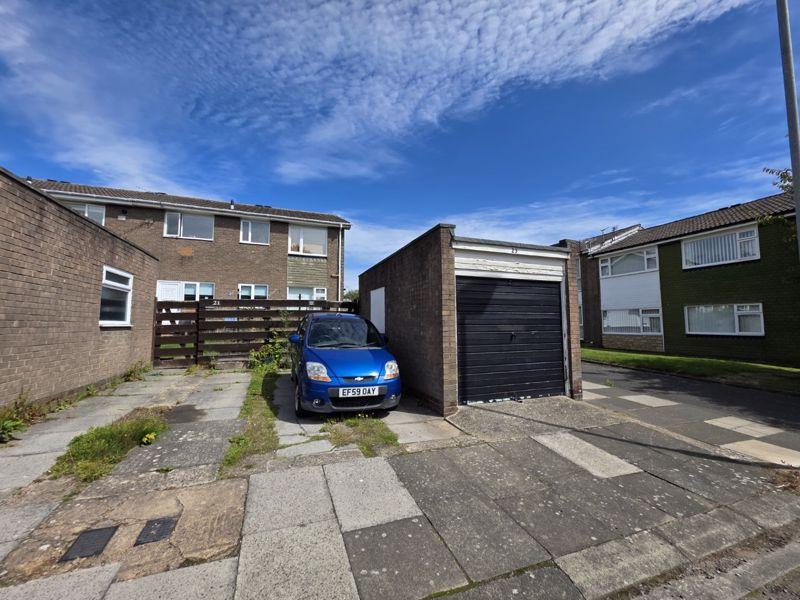 Garage/Driveway