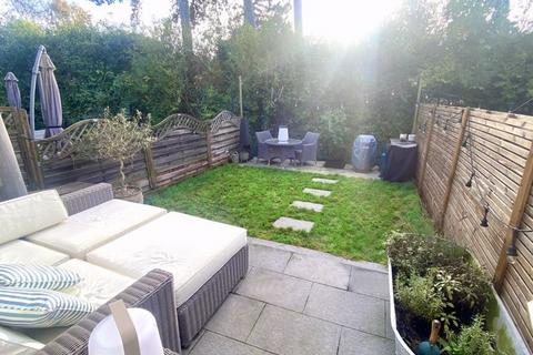 undefined, Western Drive, Wooburn Green HP10