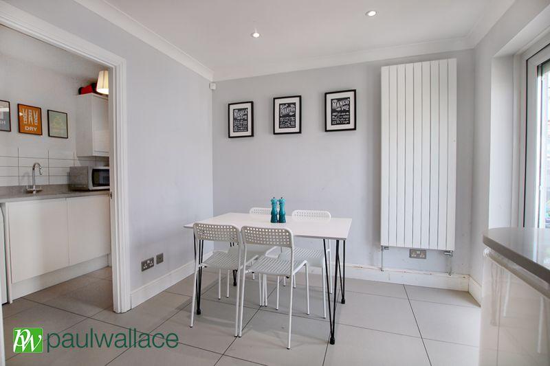 Kitchen/Dining to