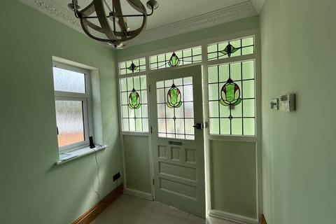 3 bedroom semi-detached house for sale, Birches Head Road, Stoke-On-Trent