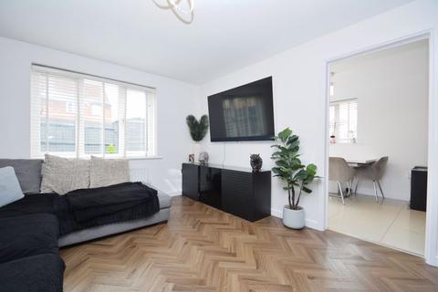3 bedroom detached house for sale, Buttercup Avenue, Minster