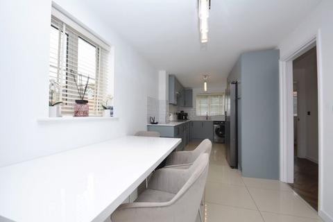 3 bedroom detached house for sale, Buttercup Avenue, Minster