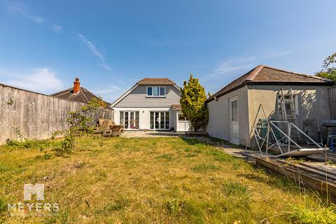 4 bedroom detached bungalow for sale, Craigmoor Avenue, Bournemouth, BH8 9