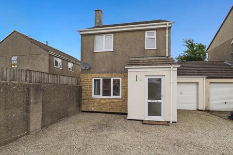 Praze, Camborne, Modern link-detached house