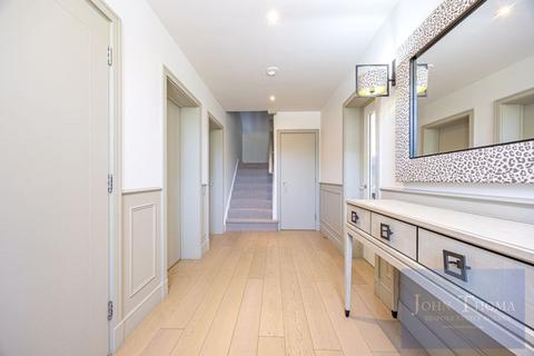 6 bedroom detached house for sale, Chigwell Grange, High Road, Chigwell IG7