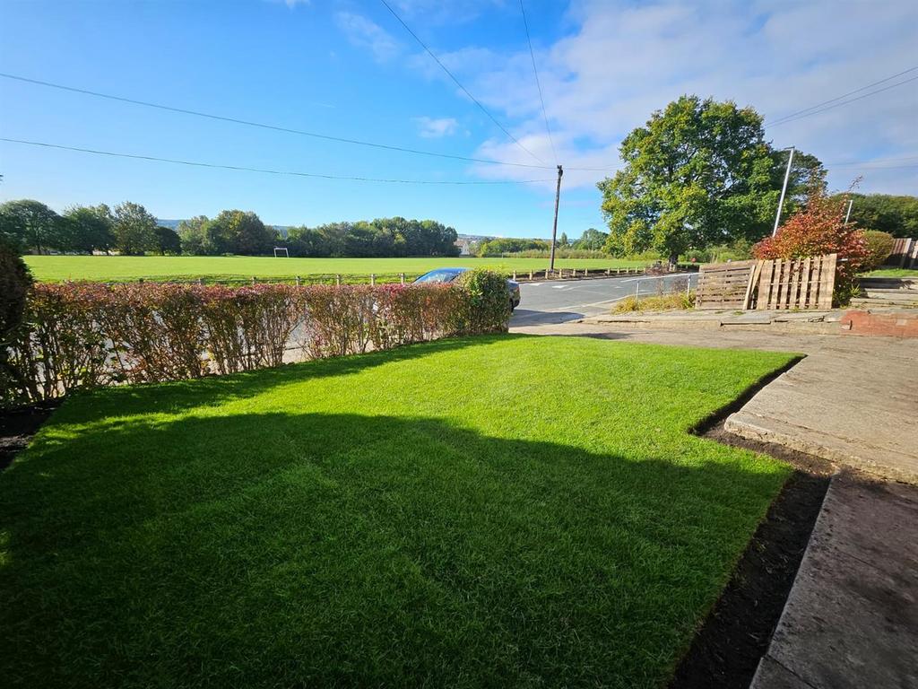 Front Garden New.jpg