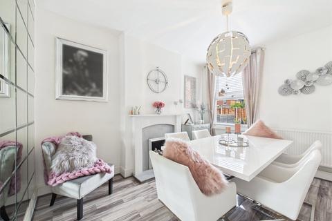 21 Furlong Road, Gloucester, GL1 4UT