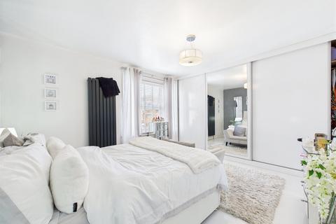 21 Furlong Road, Gloucester, GL1 4UT