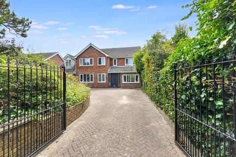 113 Littlestone Road, Littlestone, New Romney, TN28 8LP