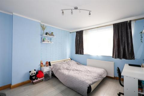 5 bedroom semi-detached house for sale, Saxty Way, Sowerby