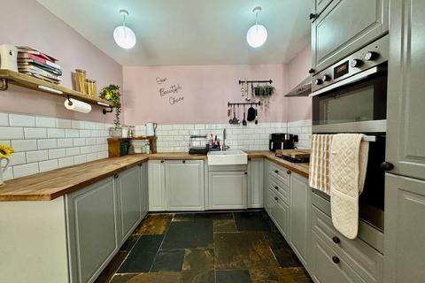 2 bedroom end of terrace house for sale, Lower Gwastod Terrace, Cwmtillery, NP13