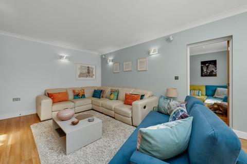 183 Ember Lane, East Molesey, KT8 0BU