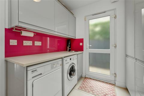 183 Ember Lane, East Molesey, KT8 0BU